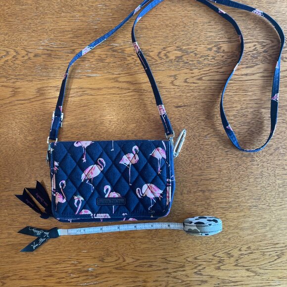 Vera Bradley 3 in 1 Crossbody purse/wallet in Flamingo Fiesta - Picture 1 of 5